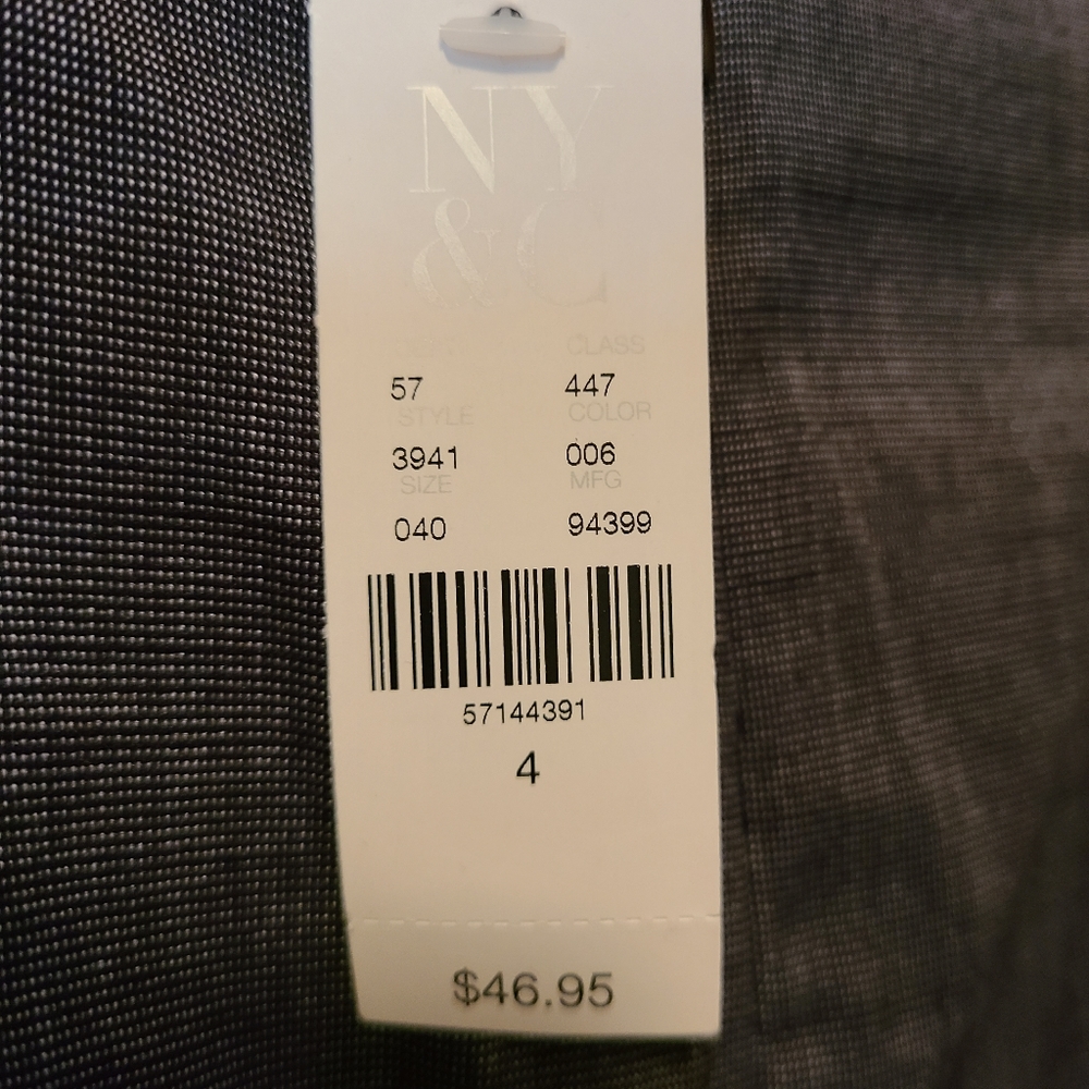 Brand new with tags NY & CO gray pencil skirt